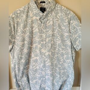 J Crew Flex Washed Slim Floral Print Men’s L Short Sleeve Button Down Shirt